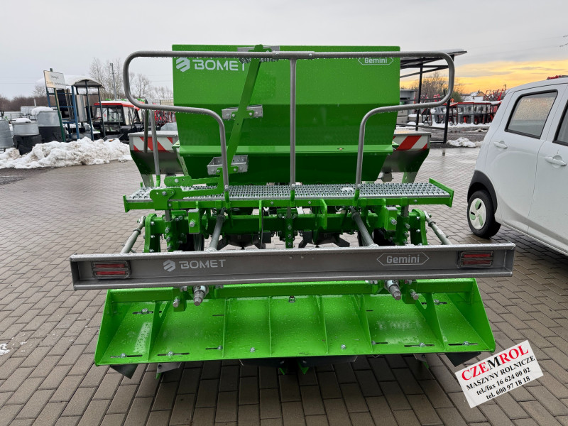 sadzarka z przystawką